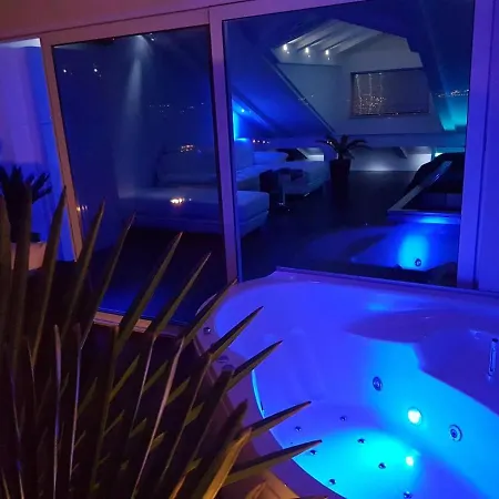Apartment Modern Penthouse And Jacuzzi *