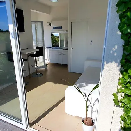Apartment Modern Penthouse And Jacuzzi *
