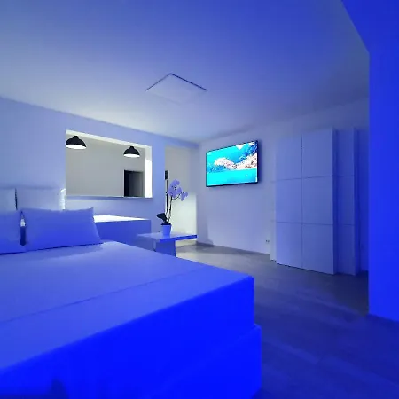 Apartment Modern Penthouse And Jacuzzi *