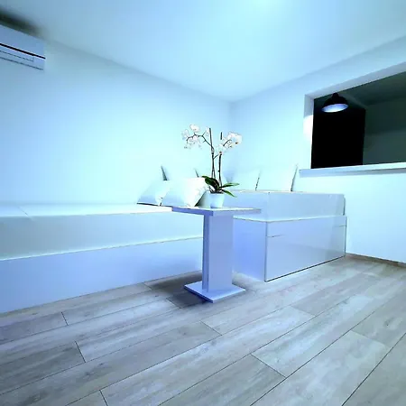 Modern Penthouse And Jacuzzi Opatija