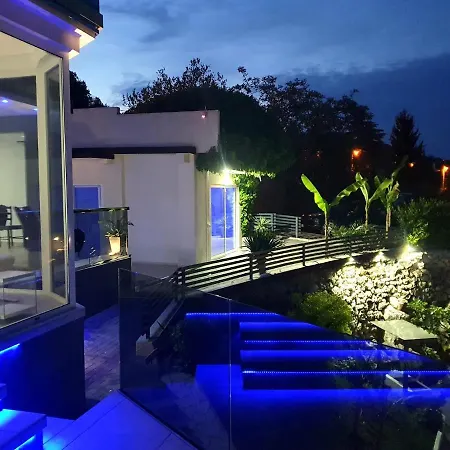 Modern Penthouse And Jacuzzi Apartment Opatija